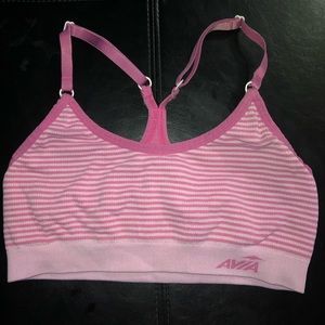 Avis sports bra